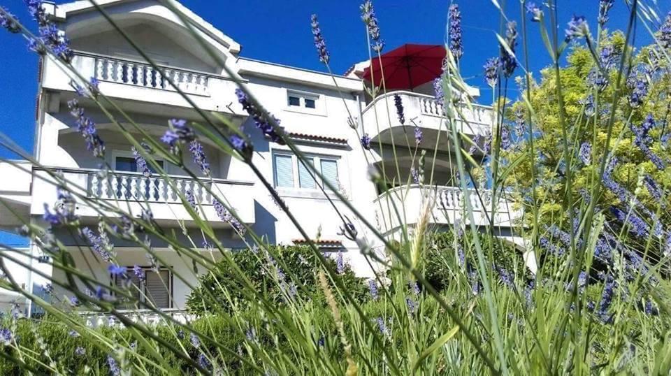 Apartments Lena Sutomiscica Eksteriør bilde